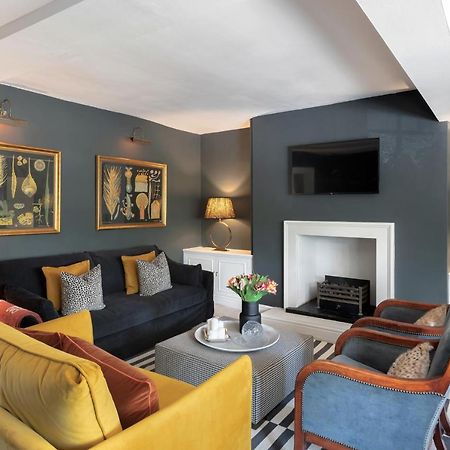 Central Apartment With Private Parking Bath Extérieur photo